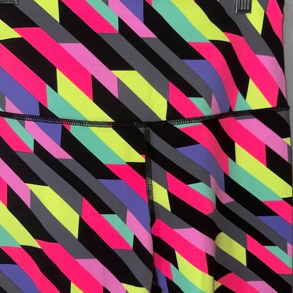 VSX by Victorias Secret Knockout Leggings - Picture 4 of 5